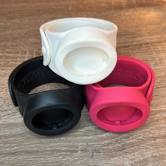 3 Slapwatch bracelets - Picture 4 of 4